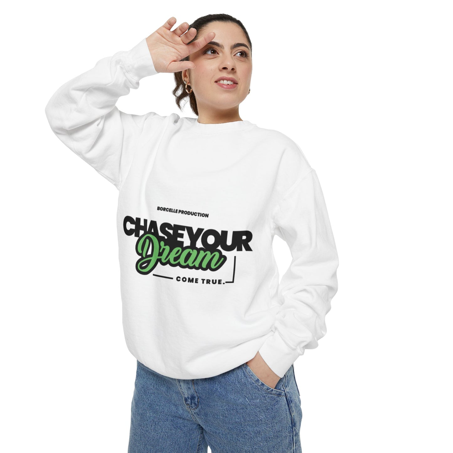 Chase Your Dreams Sweatshirt, Cozy Fashion, Inspirational Gift, Motivational Apparel, Perfect for Dreamers